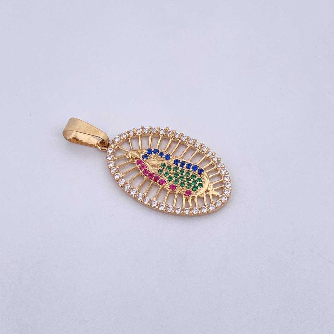 Dije Virgen Guadalupe 2.85gr / 3.5cm / Circones Verdes Azules Fucsias Blancos Oro Amarillo 18K & Dije Virgen Guadalupe 2.85gr / 3.5cm / Circones Verdes Azules Fucsias Blancos Oro Amarillo 18K &