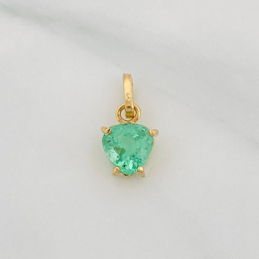 Dije Corazón Imperial Esmeralda 94pts 0.75g / 1.5cm Oro Amarillo 18K