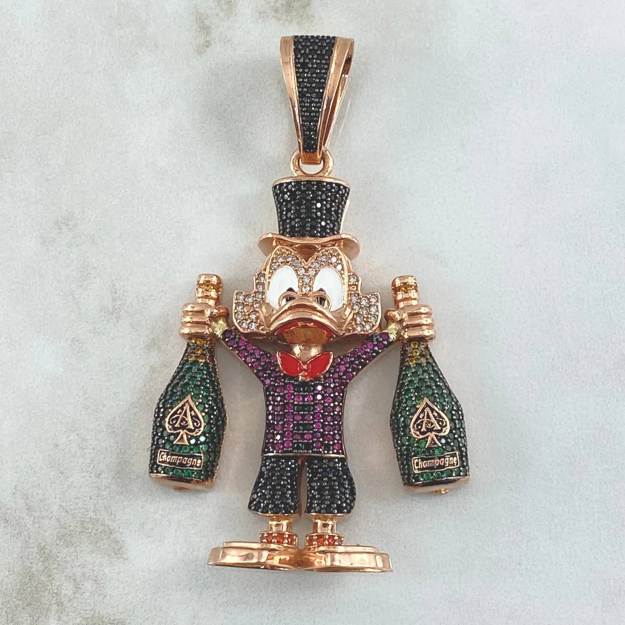 Dije Pato Botellas Champagne 30gr / 6.8cm / Circones Colores Oro Amarillo 18K * Dije Pato Botellas Champagne 30gr / 6.8cm / Circones Colores Oro Amarillo 18K *