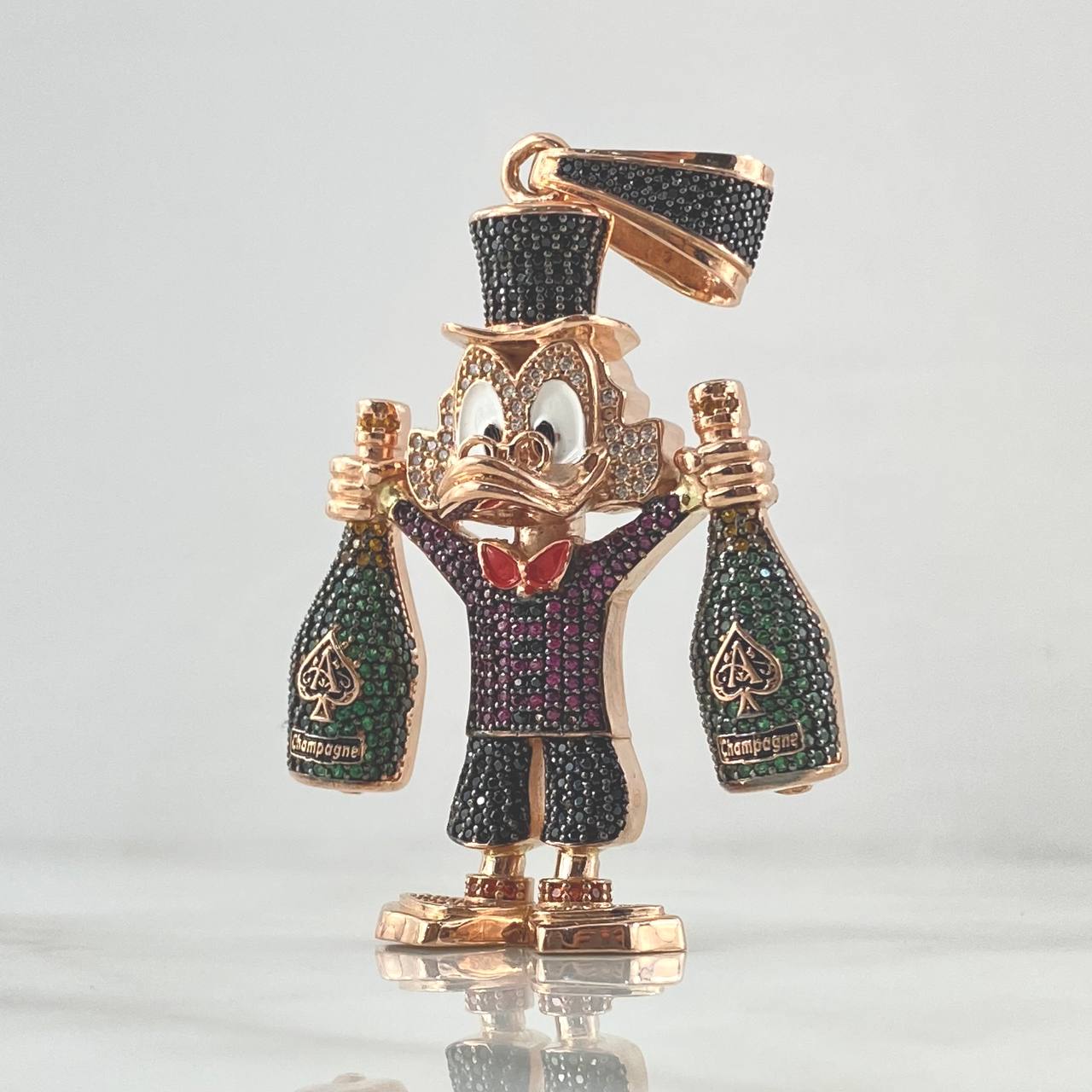 Dije Pato Botellas Champagne 30gr / 6.8cm / Circones Colores Oro Amarillo 18K * Dije Pato Botellas Champagne 30gr / 6.8cm / Circones Colores Oro Amarillo 18K *