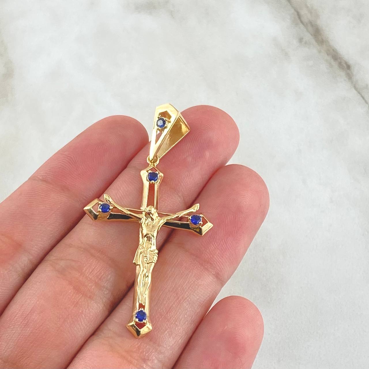 Dije Cruz Cristo 3.95gr / 5cm / Punteado Circones Azul Oro Amarillo 18K Dije Cruz Cristo 3.95gr / 5cm / Punteado Circones Azul Oro Amarillo 18K