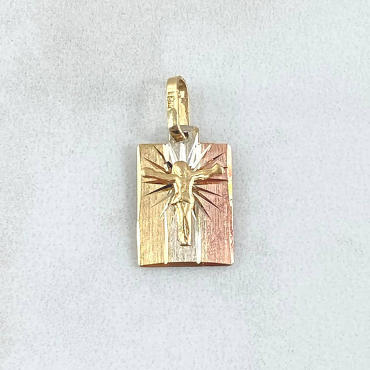 Dije Placa Cristo 0.95gr / 2cm / Oro 18K