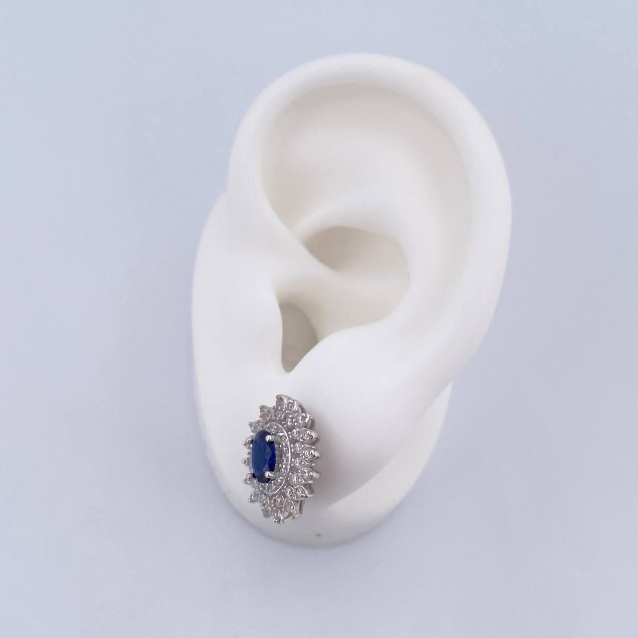 Topos Halo Ovalado 4.25gr / Circones Azul Blancos Oro Blanco 18K & Topos Halo Ovalado 4.25gr / Circones Azul Blancos Oro Blanco 18K &