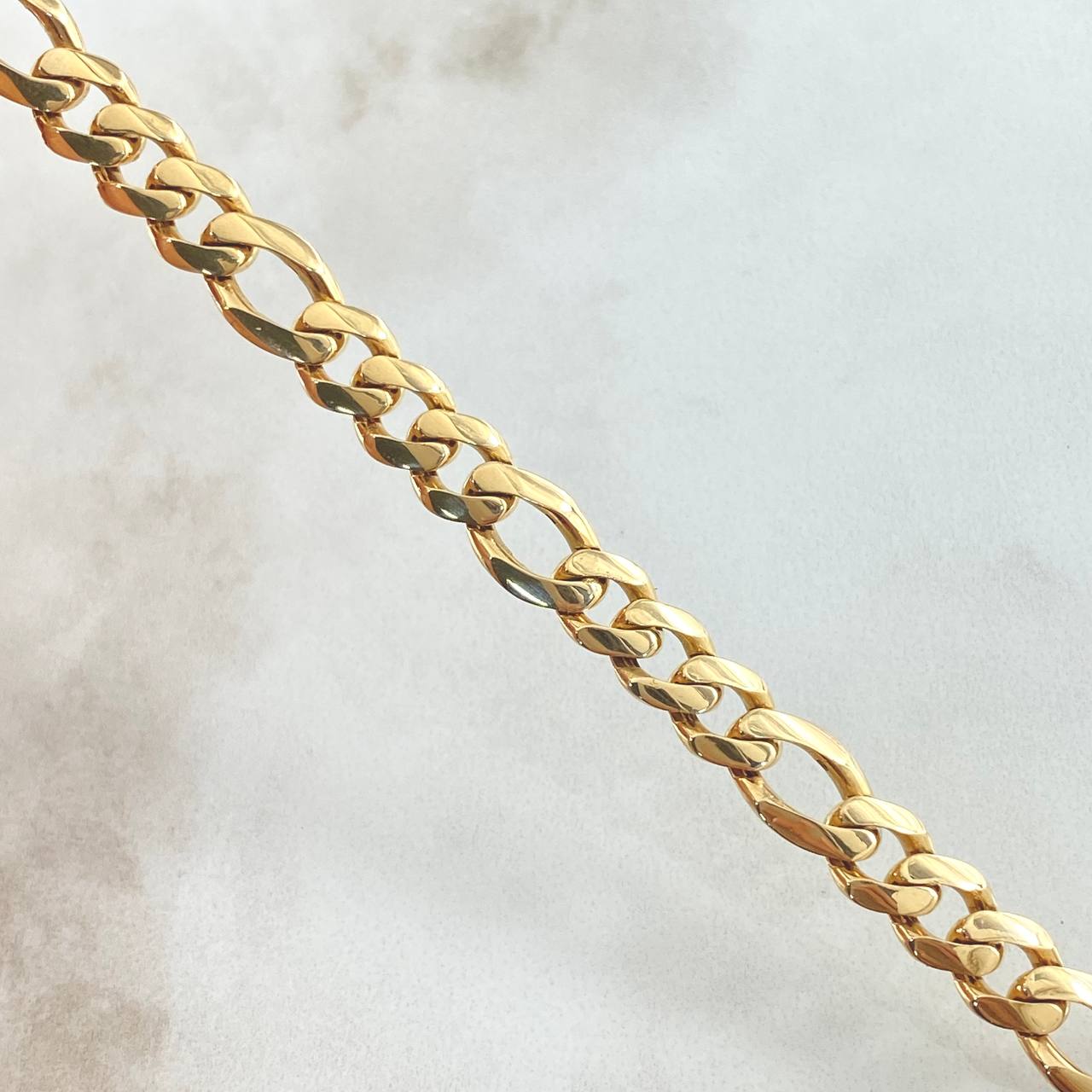 Pulso Figaro 7.3gr / 15.5cm / 6.8mm Oro Amarillo Nac.Esp 18K Pulso Figaro 7.3gr / 15.5cm / 6.8mm Oro Amarillo Nac.Esp 18K