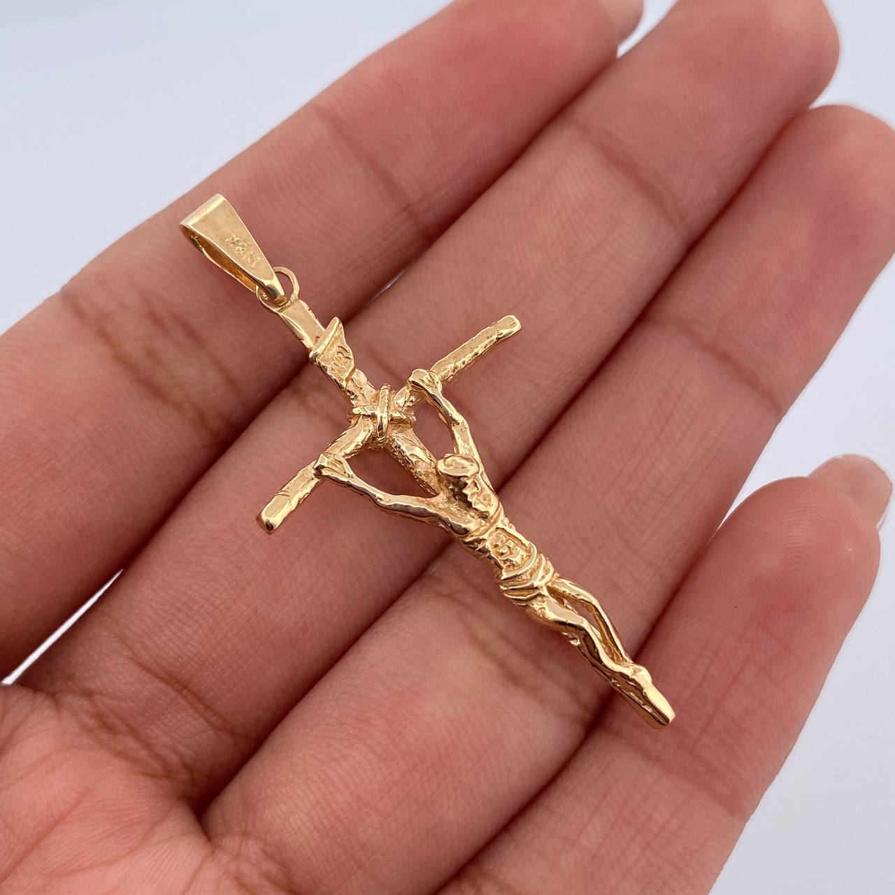 Dije Cruz Cristo 3.55gr / 4.5cm / Oro Amarillo 18K & Dije Cruz Cristo 3.55gr / 4.5cm / Oro Amarillo 18K &
