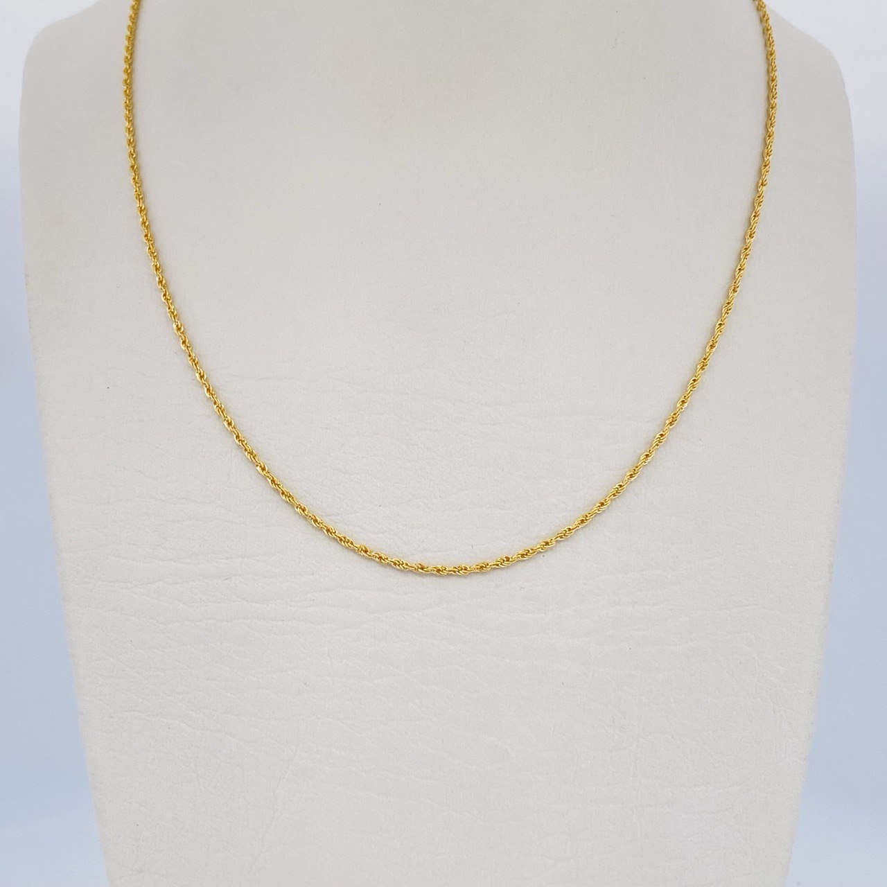 Cadena Lazo 1.1gr / 40.2cm / Oro Amarillo +3 18K & Cadena Lazo 1.1gr / 40.2cm / Oro Amarillo +3 18K &