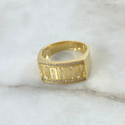 Fabricacion Bajo Pedido Anillo Nombre Cuadriculado 11gr / Circones Blancos Oro Amarillo 18K
