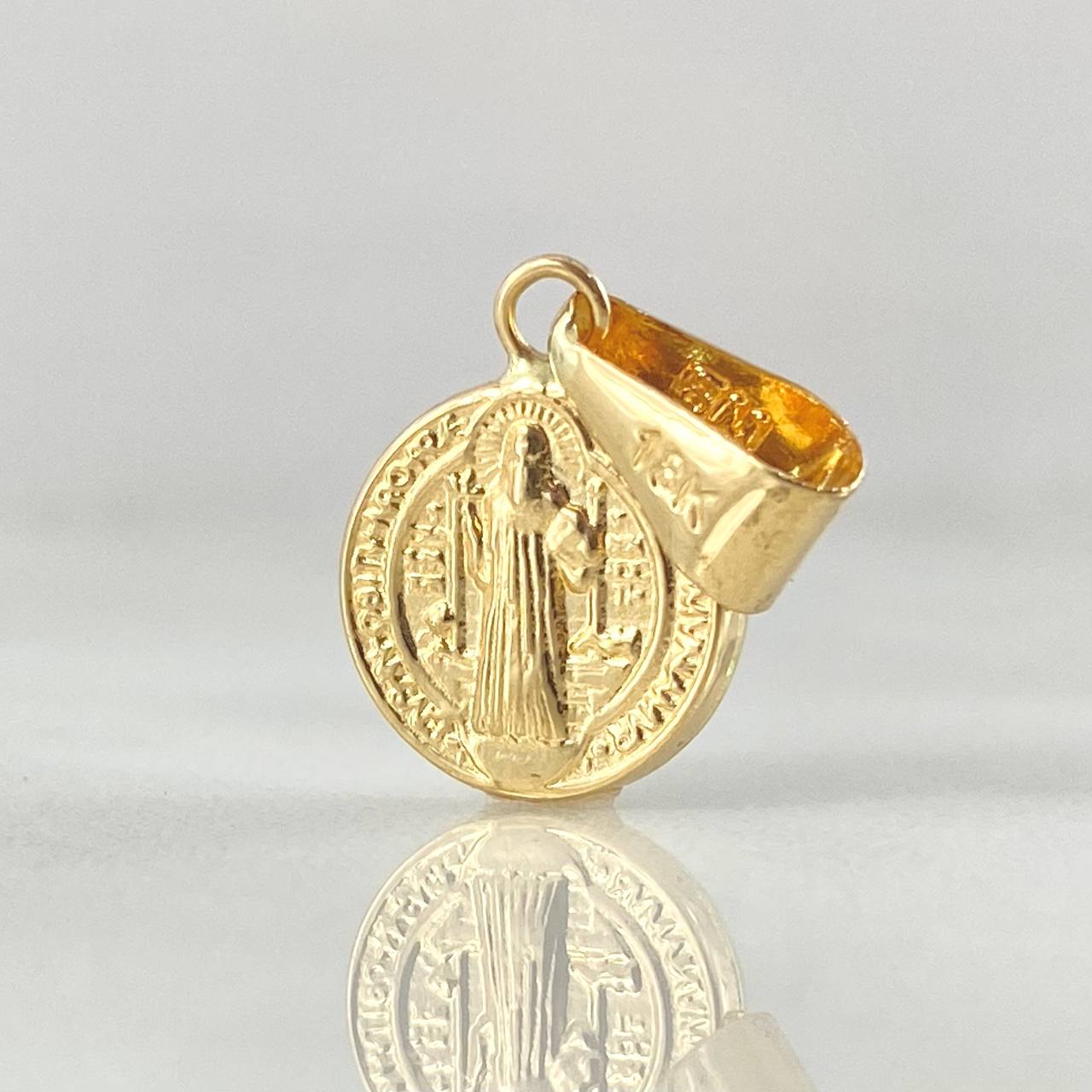 Dije San Benito 0.6gr / 1.9cm / Oro Amarillo 18K * Dije San Benito 0.6gr / 1.9cm / Oro Amarillo 18K *
