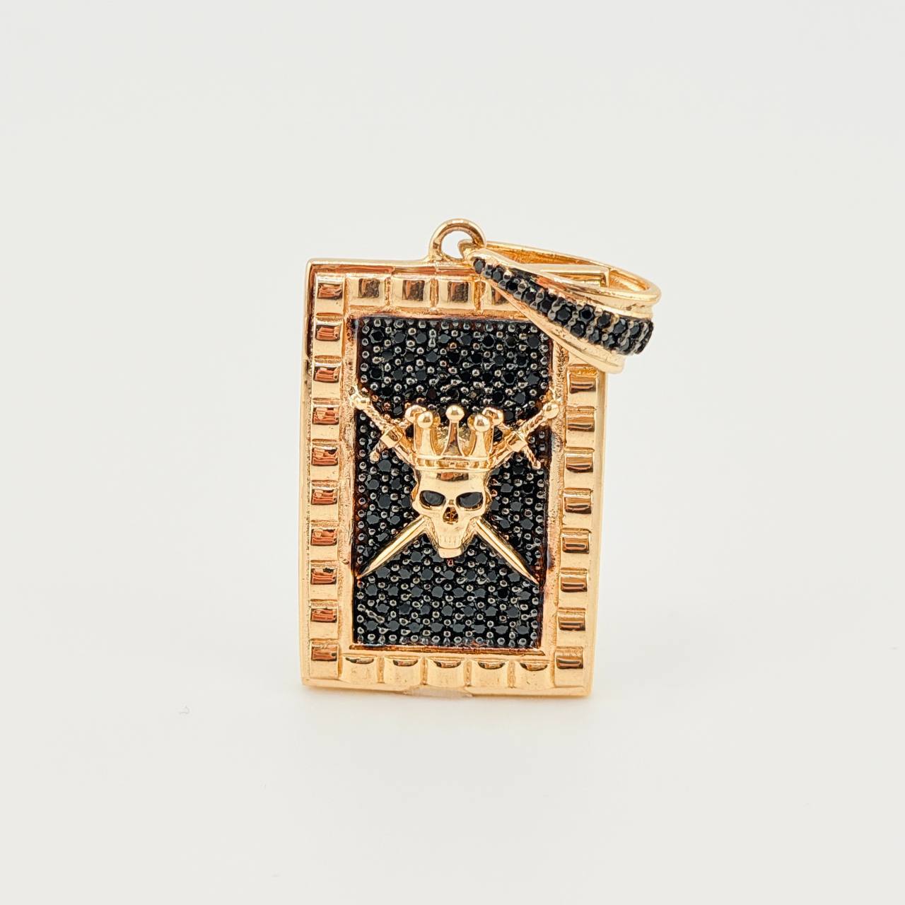 Dije Placa Calavera Tupida 8.45gr / 4.3cm / Oro Amarillo 18K © Dije Placa Calavera Tupida 8.45gr / 4.3cm / Oro Amarillo 18K ©