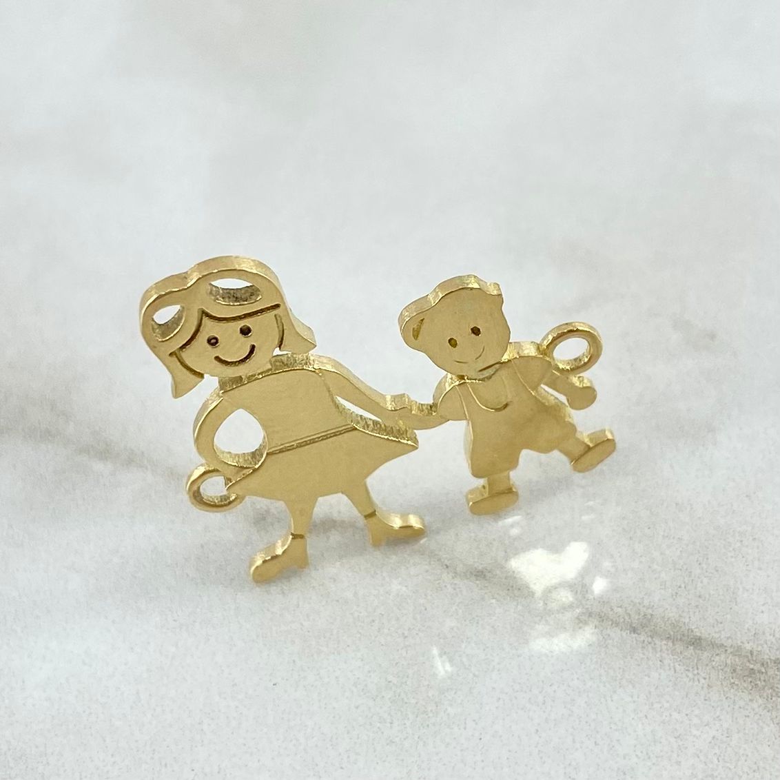 Herraje Familia por Fabricacion Bajo Pedido 4.0gr Oro Amarillo Herraje Familia por Fabricacion Bajo Pedido 4.0gr Oro Amarillo