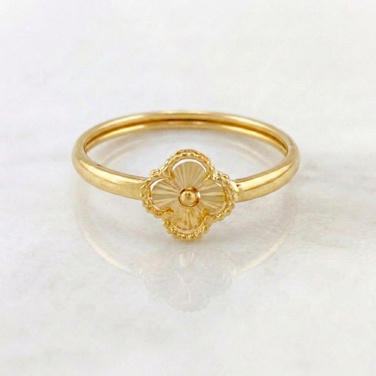 Anillo Trebol Diamantado 1.05 g / T9 1/2 Oro Amarillo 18K