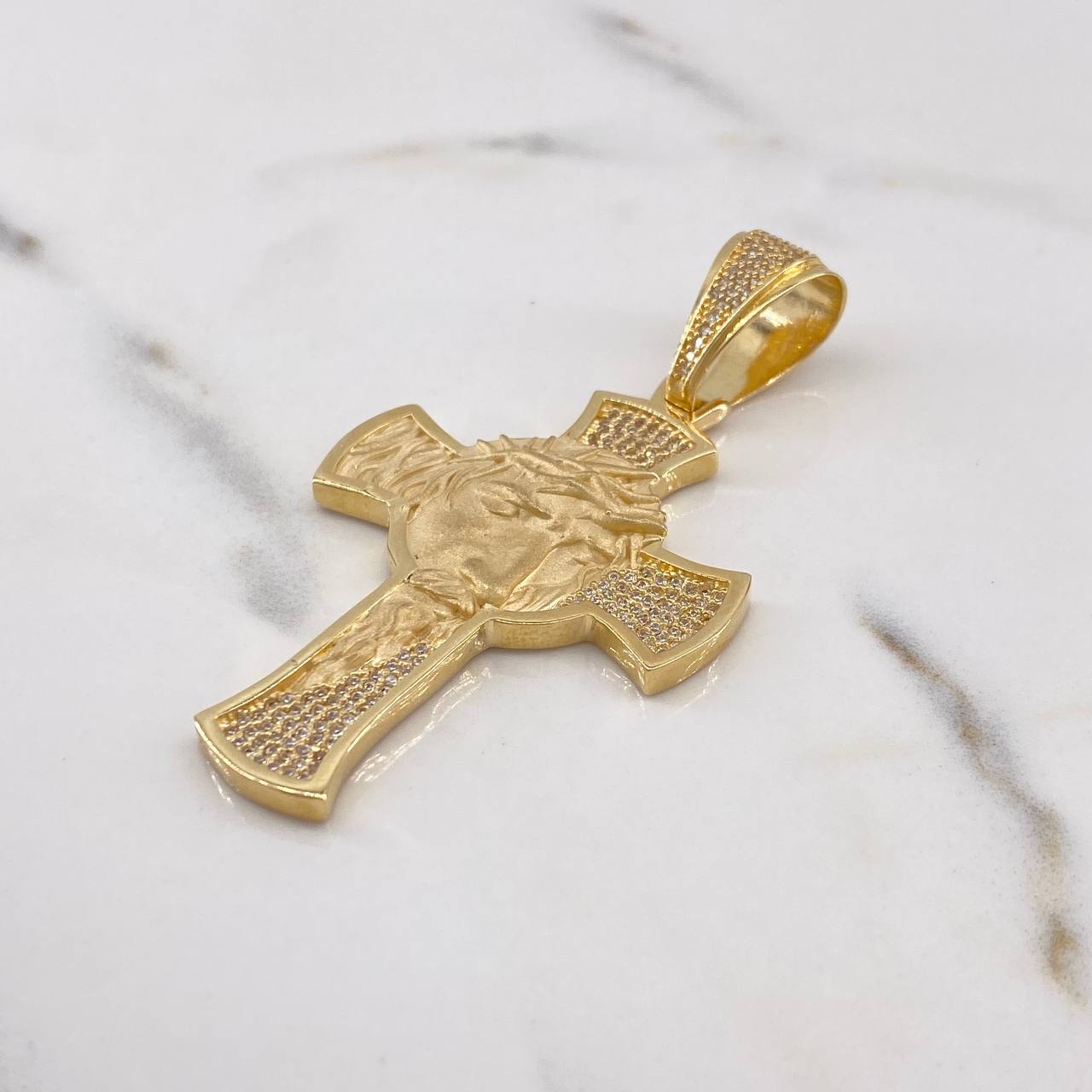 Dije Cruz Rostro Cristo 15.35gr / 6.5cm / Circones Blancos Oro Amarillo $ Dije Cruz Rostro Cristo 15.35gr / 6.5cm / Circones Blancos Oro Amarillo $
