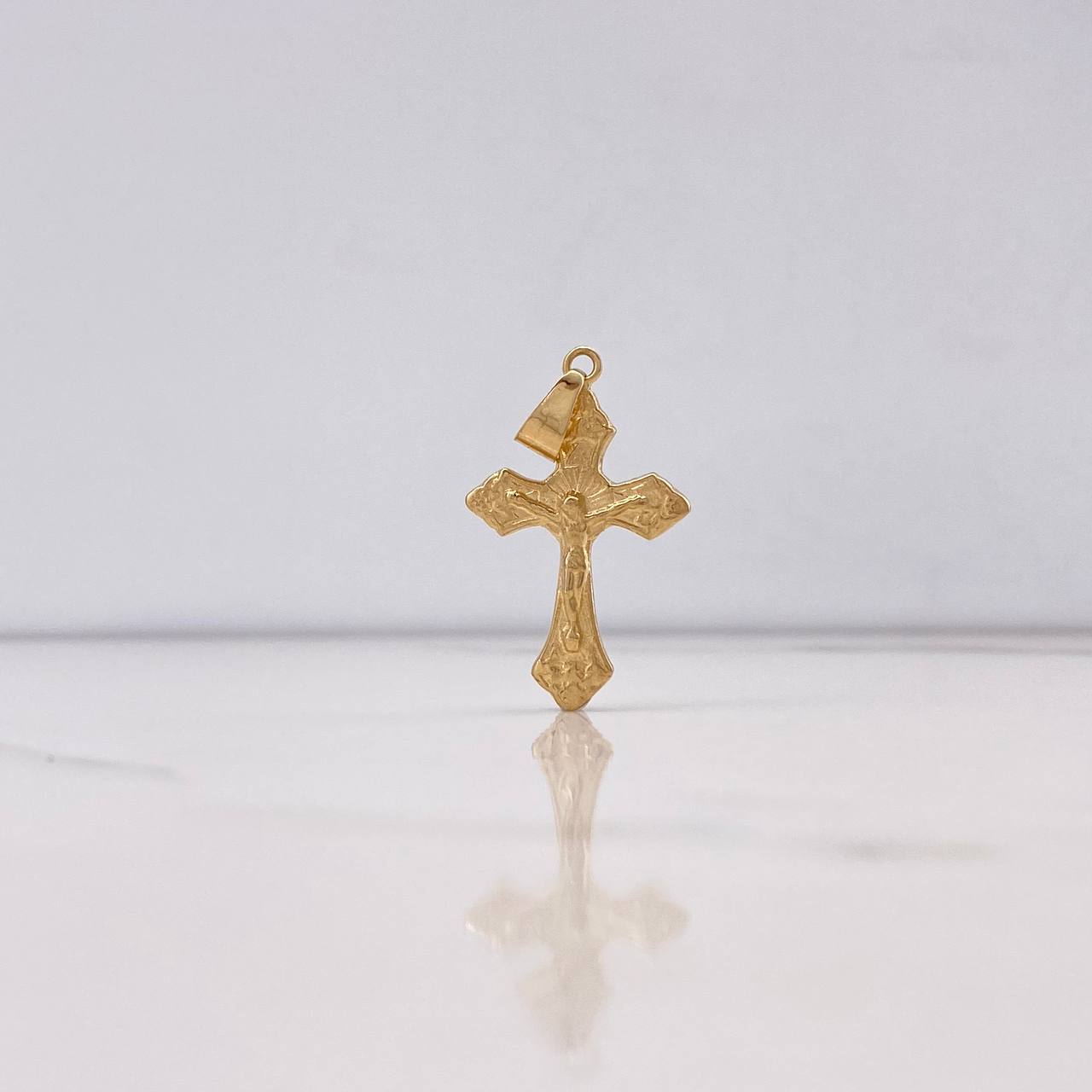 Dije Cruz Cristo Gotica 2.55gr / 3.4cm / Oro Amarillo $ Dije Cruz Cristo Gotica 2.55gr / 3.4cm / Oro Amarillo $