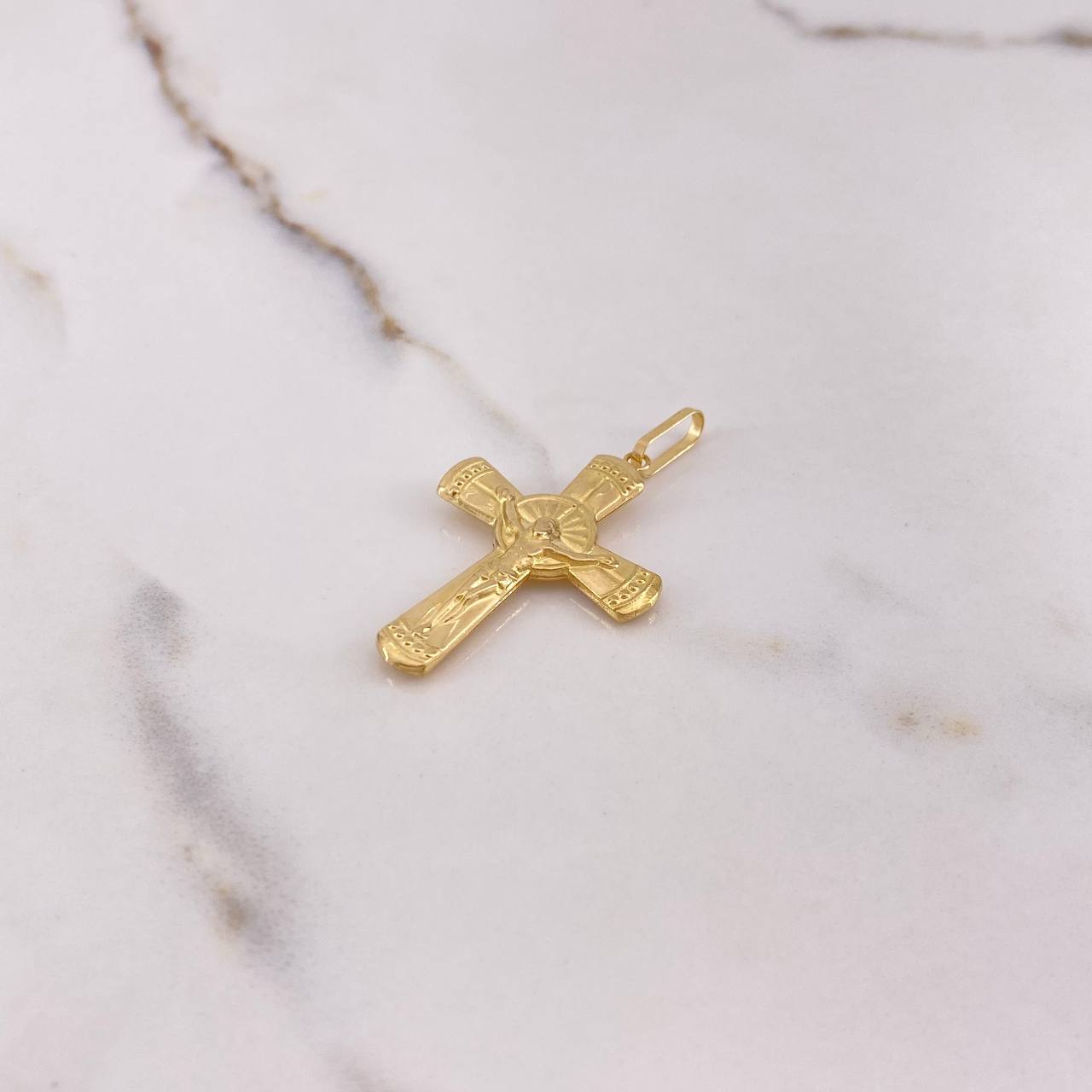 Dije Cruz Cristo 1.85gr / 4.3cm / Troquelada Oro Amarillo & Dije Cruz Cristo 1.85gr / 4.3cm / Troquelada Oro Amarillo &