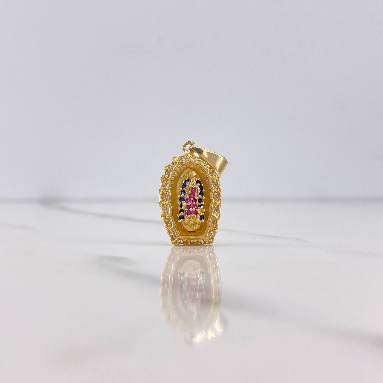 Dije Virgen Guadalupe 3.6gr / 2.5cm / Circones Blancos Fucsias Azules Oro Amarillo & Dije Virgen Guadalupe 3.6gr / 2.5cm / Circones Blancos Fucsias Azules Oro Amarillo &