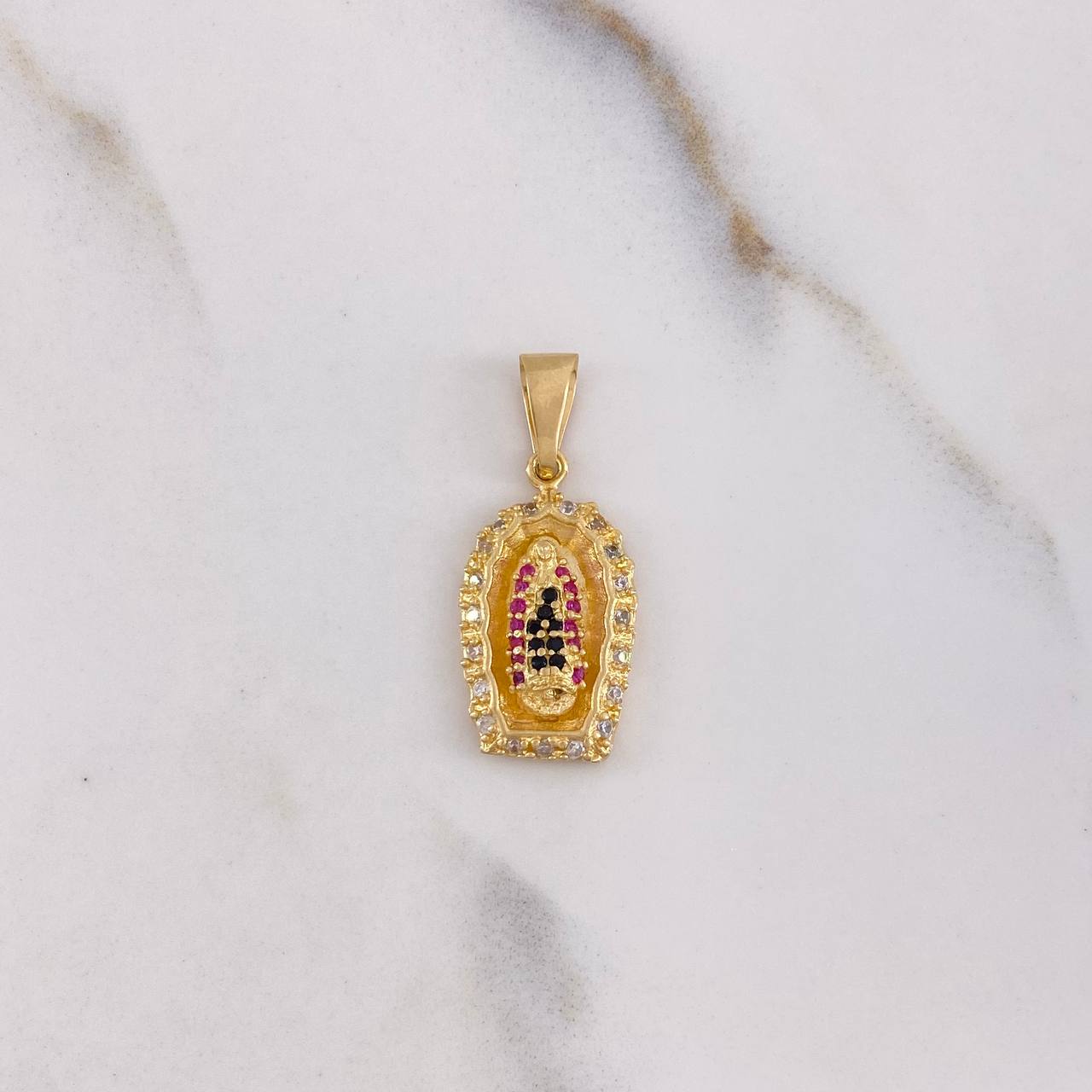 Dije Virgen Guadalupe 3.05gr / 2.6cm / Circones Blancos Fucsias Negros Oro Amarillo & Dije Virgen Guadalupe 3.05gr / 2.6cm / Circones Blancos Fucsias Negros Oro Amarillo &