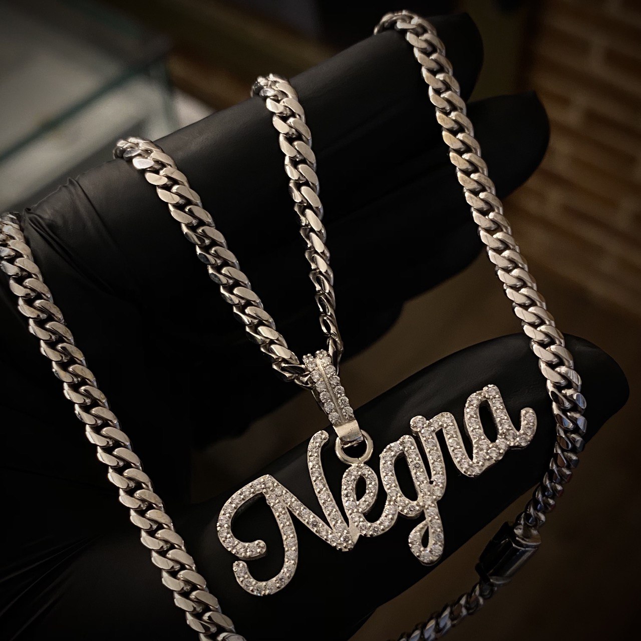 Dije Nombre con piedras por Fabricacion Bajo Pedido 8gr Dije Nombre con piedras por Fabricacion Bajo Pedido 8gr