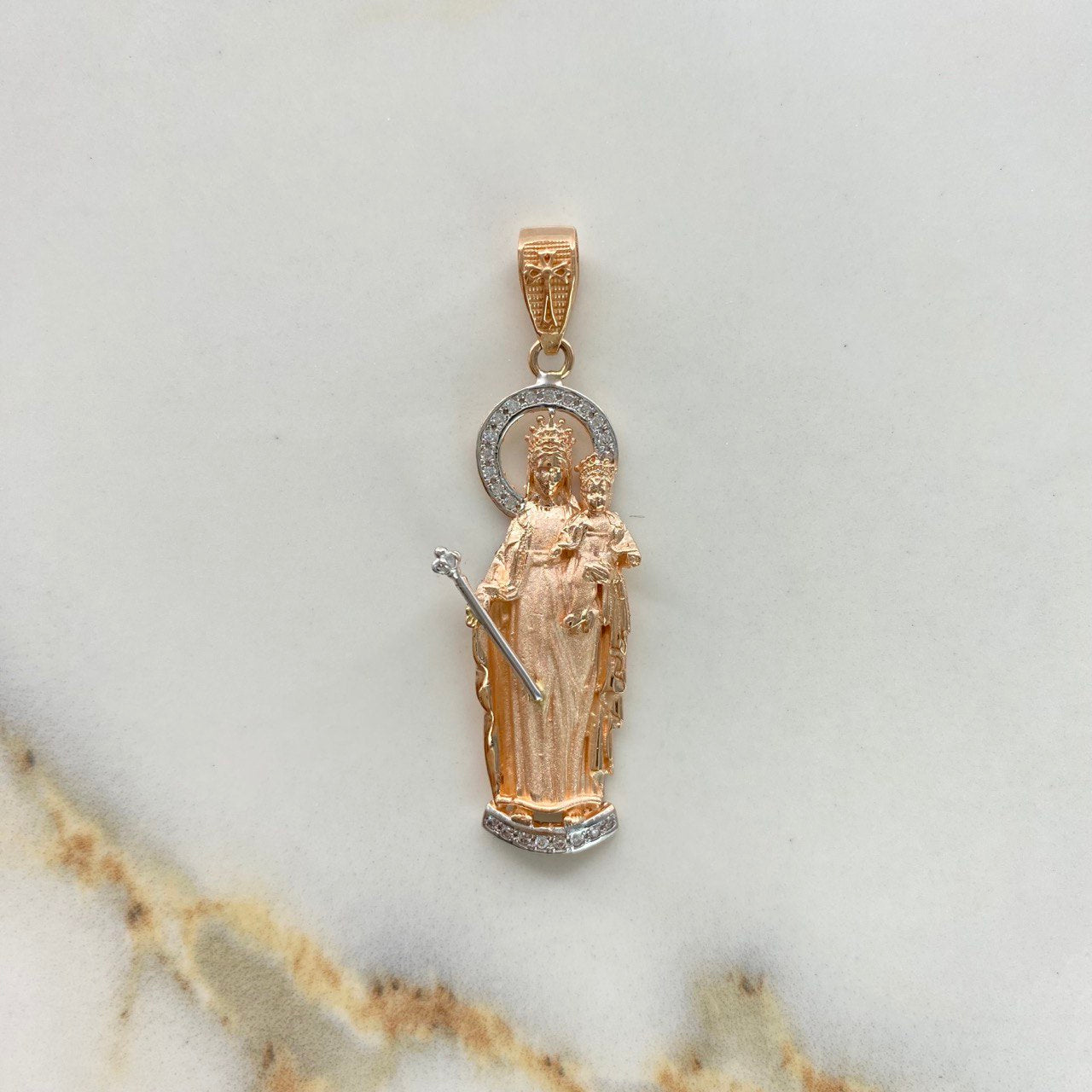 Dije Virgen Del Carmen 5.55gr / 4.5cm / Circones Blancos Dos Oros Blanco Rosa & Dije Virgen Del Carmen 5.55gr / 4.5cm / Circones Blancos Dos Oros Blanco Rosa &