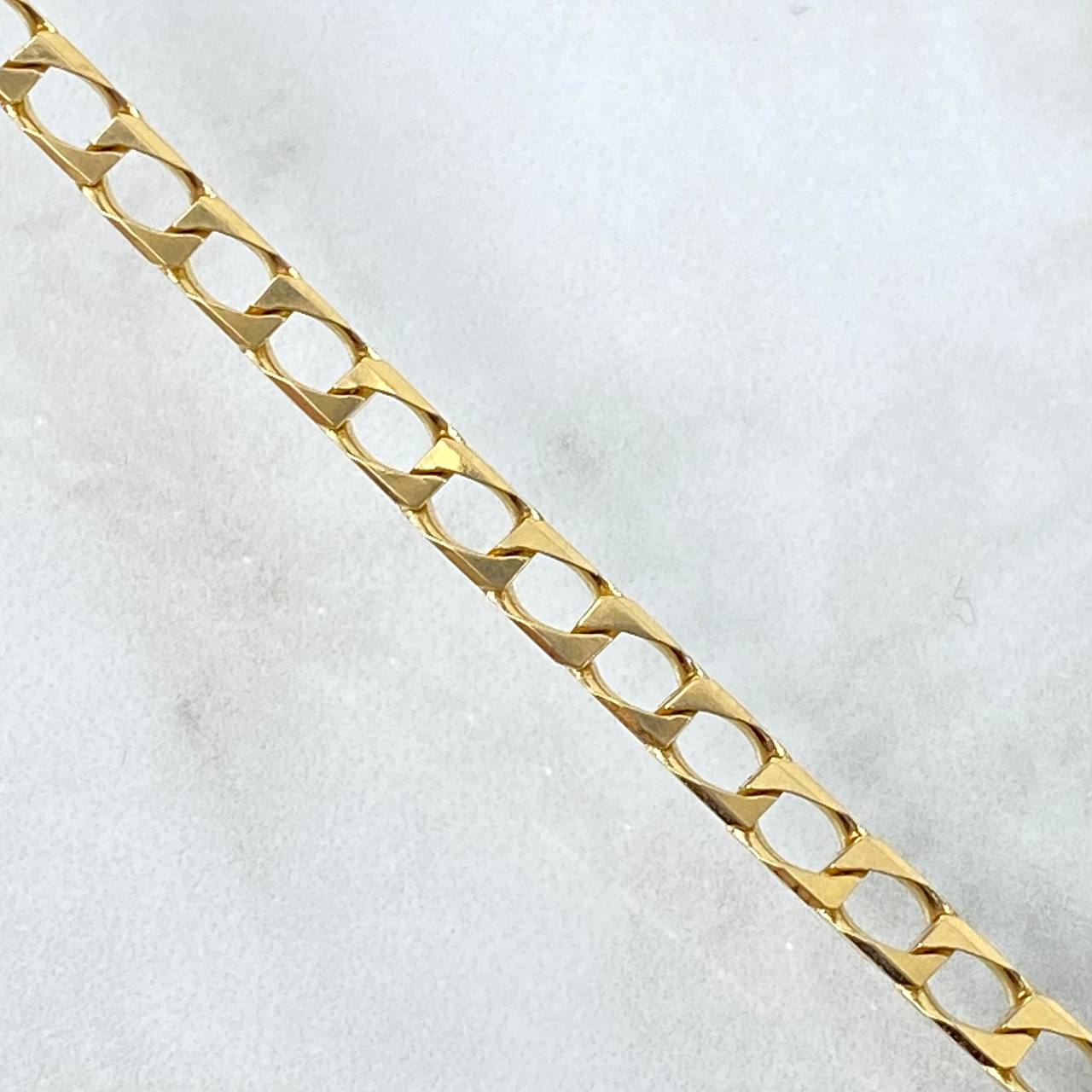 Pulso Panzer 6.6gr / 17.5cm / 4.2mm Oro Amarillo +1 18K * Pulso Panzer 6.6gr / 17.5cm / 4.2mm Oro Amarillo +1 18K *