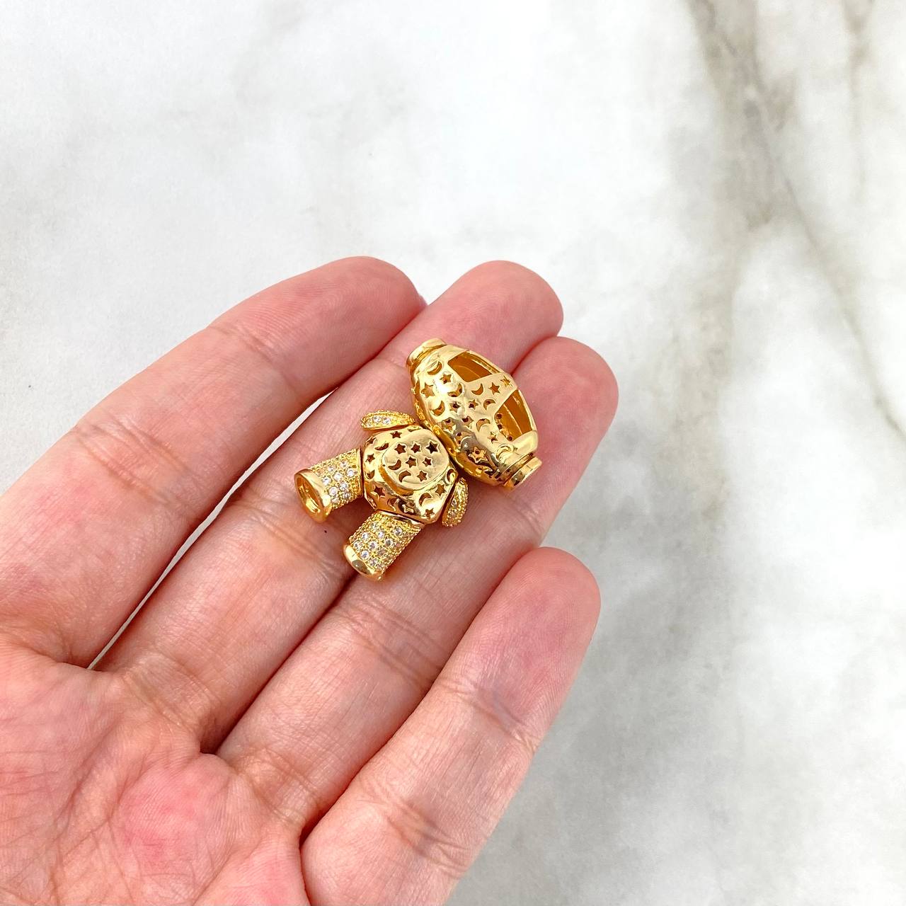 Dije Astronauta Articulado 10gr / 2.5cm / Circones Blancos Celestes Oro Amarillo Dije Astronauta Articulado 10gr / 2.5cm / Circones Blancos Celestes Oro Amarillo