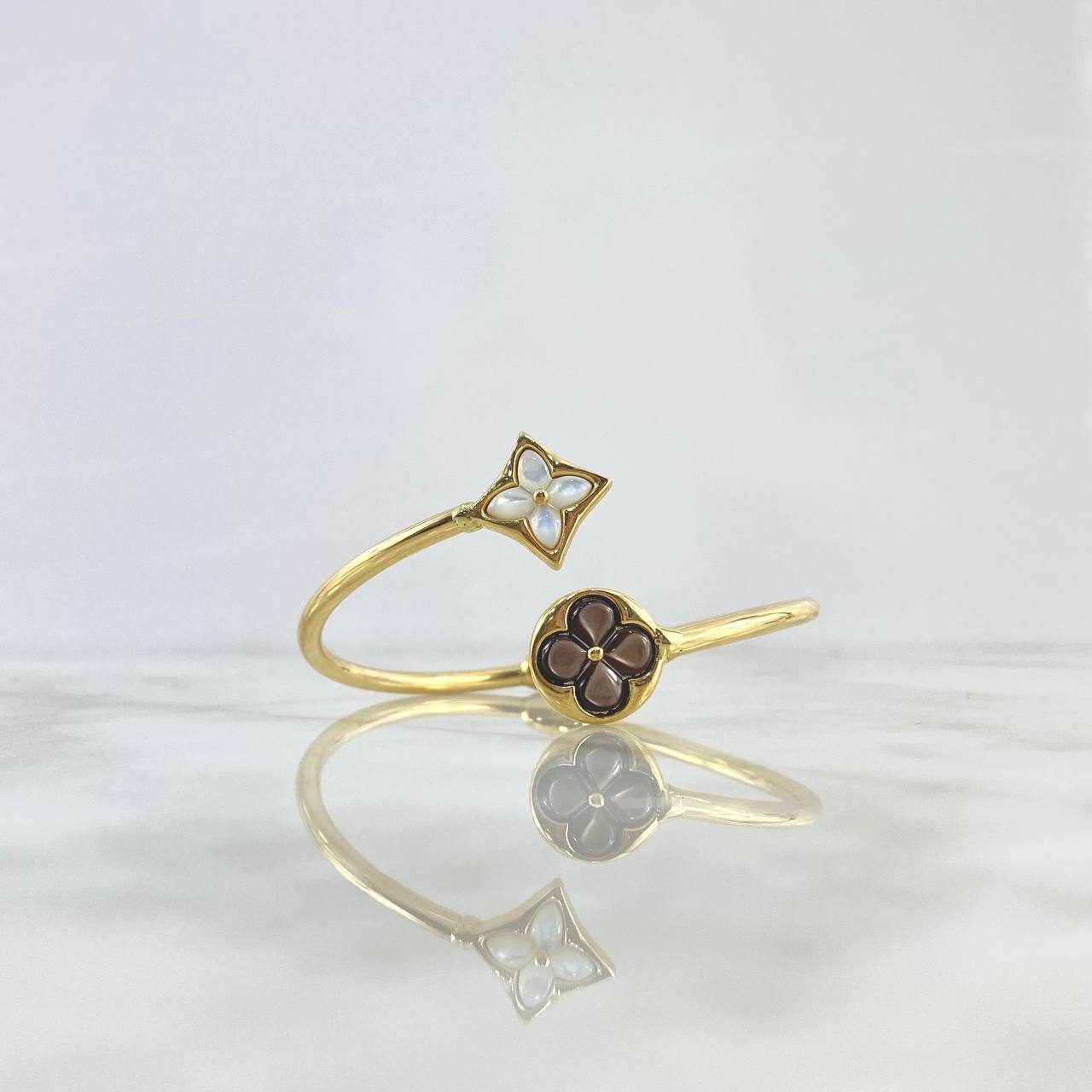 Pulso Aro Trébol VCyA 8.85gr / 19cm / Nacares Blanco Cafe Oro Amarillo +4 * Pulso Aro Trébol VCyA 8.85gr / 19cm / Nacares Blanco Cafe Oro Amarillo +4 *