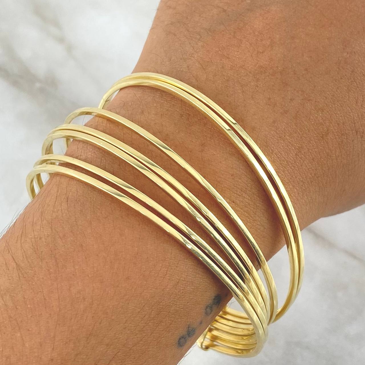 Pulso Aro Semanario 11.2gr / 21cm / 10mm Liso Oro Amarillo +4 (Oferta) Pulso Aro Semanario 11.2gr / 21cm / 10mm Liso Oro Amarillo +4 (Oferta)