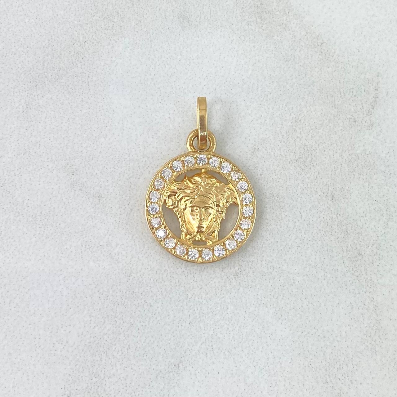 Dije Medalla Medusa 1.45gr / 2cm / Circones Blancos Oro Amarillo Dije Medalla Medusa 1.45gr / 2cm / Circones Blancos Oro Amarillo