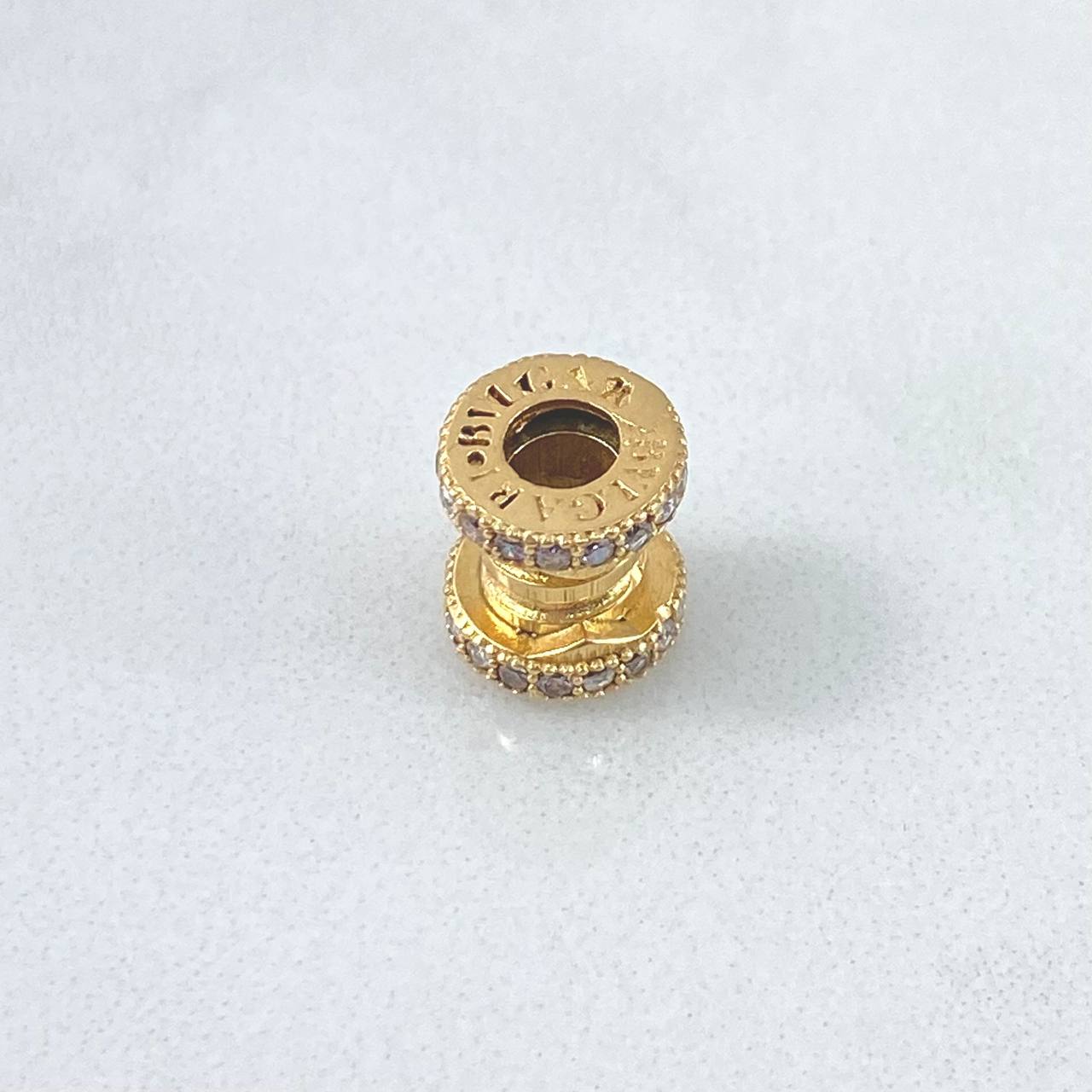 Herraje Rústico Carrete 2.25gr / 0.9cm / Circones Blancos Oro Amarillo 18K Herraje Rústico Carrete 2.25gr / 0.9cm / Circones Blancos Oro Amarillo 18K