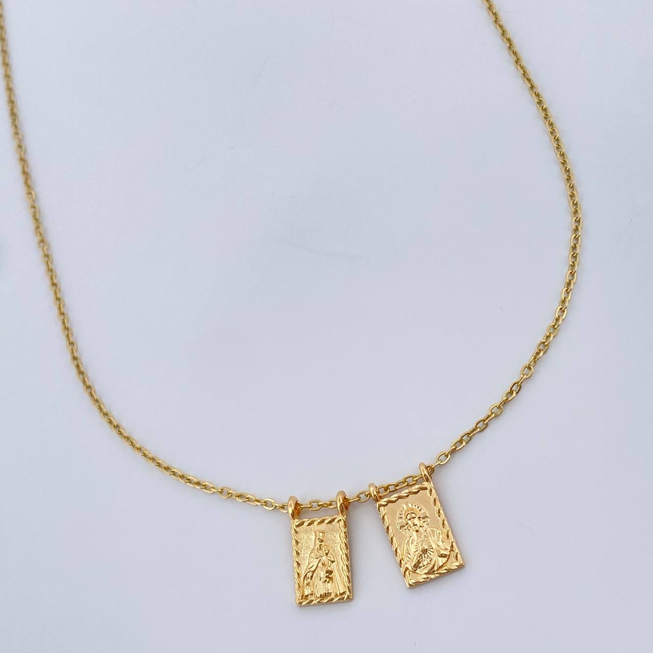 Cadena Aro Seguido Escapulario 4.15gr / 46.2cm / 1.2mm Oro Amarillo 18K & Cadena Aro Seguido Escapulario 4.15gr / 46.2cm / 1.2mm Oro Amarillo 18K &