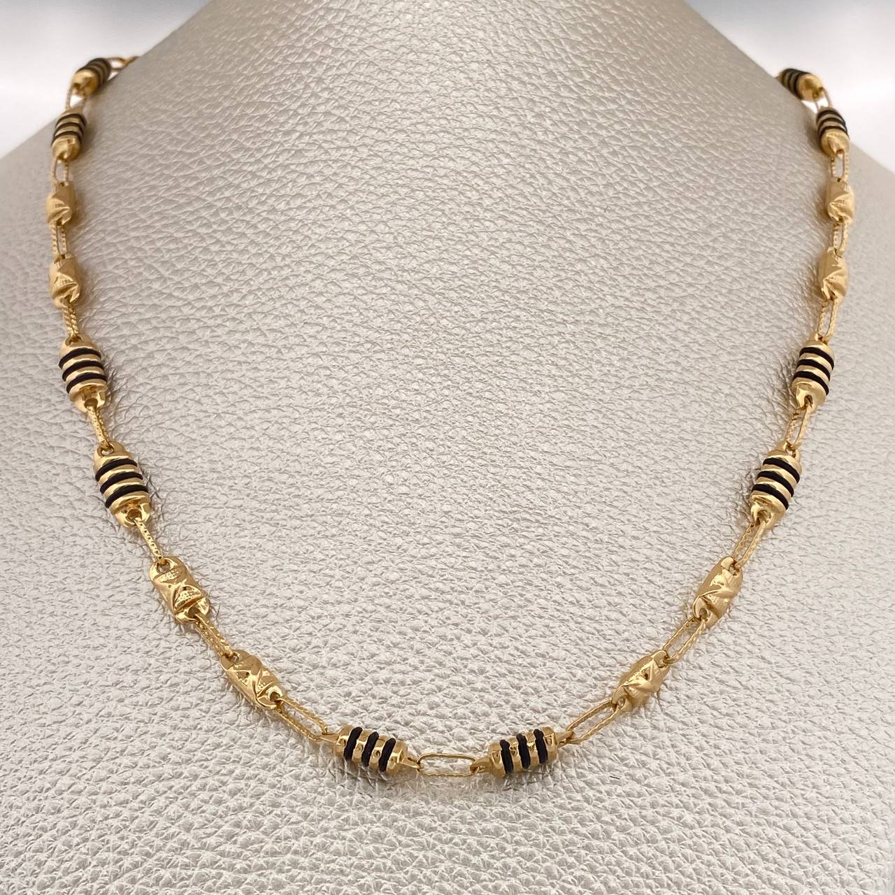 Cadena Barril 12.45gr / 62cm / 5mm Oro Amarillo 18K % Cadena Barril 12.45gr / 62cm / 5mm Oro Amarillo 18K %