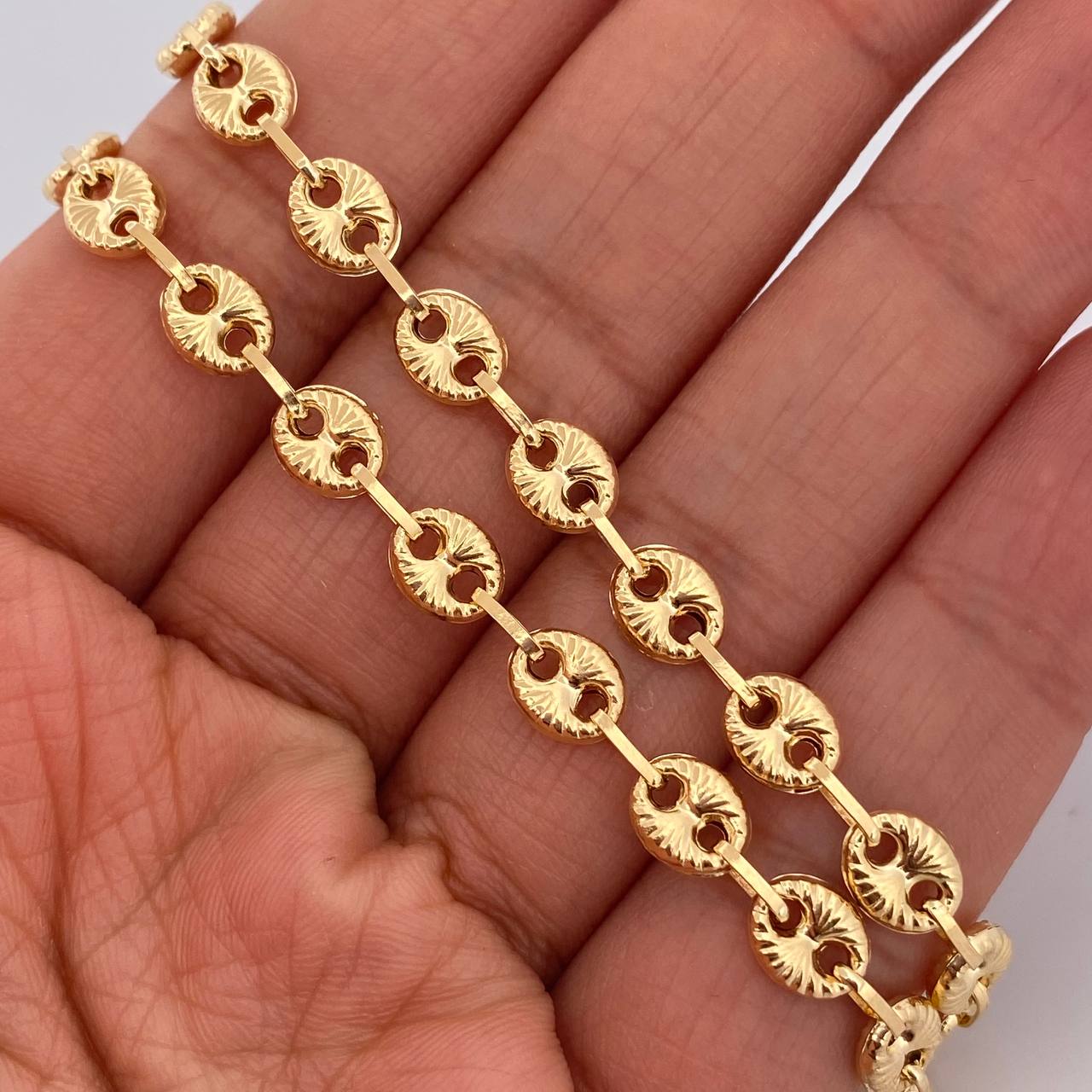 Cadena GC 9.25gr / 45.5cm / 5.6mm Oro Amarillo 18K % Cadena GC 9.25gr / 45.5cm / 5.6mm Oro Amarillo 18K %