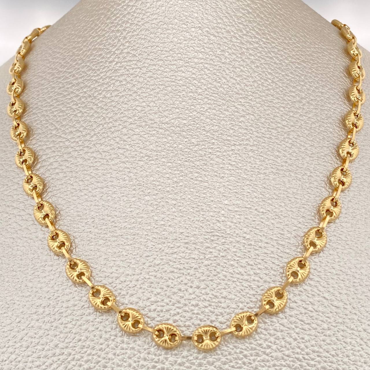 Cadena GC 9.25gr / 45.5cm / 5.6mm Oro Amarillo 18K % Cadena GC 9.25gr / 45.5cm / 5.6mm Oro Amarillo 18K %