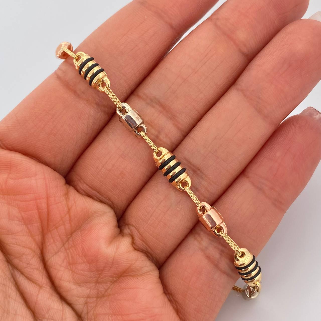 Pulso Barril 5.25gr / 22.5cm / 5mm Tres Oros 18K % Pulso Barril 5.25gr / 22.5cm / 5mm Tres Oros 18K %