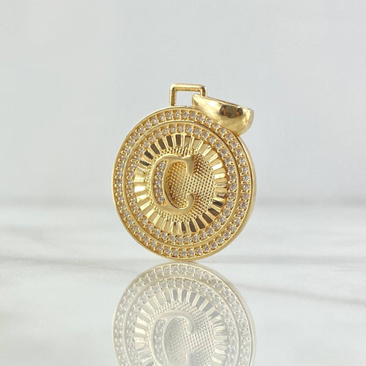 Dije Medalla Letra C 4.65gr / 3.1cm / Circones Blancos Oro Amarillo 18K