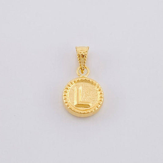 Dije Mate Letra L Bordeado 0.4g / 1.5cm Oro Amarillo 18K