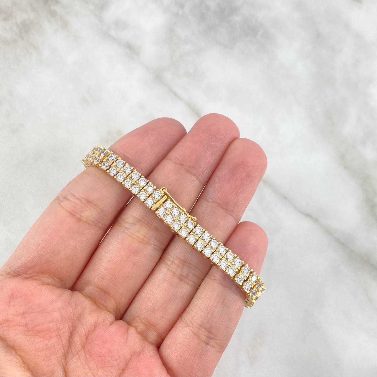 Pulso Tennis 22.95gr / 18cm / 5.8mm Circones Blancos Oro Amarillo * Pulso Tennis 22.95gr / 18cm / 5.8mm Circones Blancos Oro Amarillo *