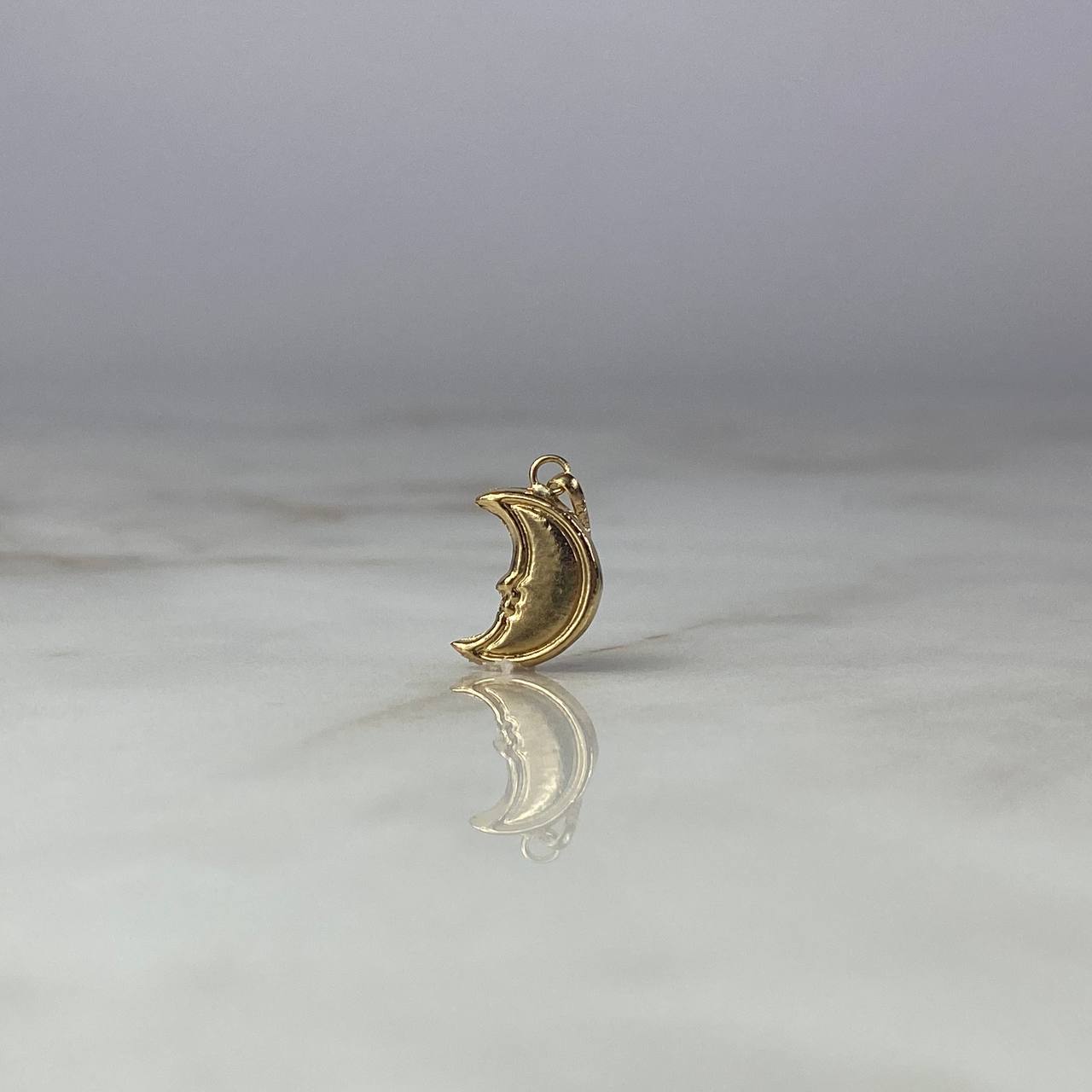 Dije Media Luna 0.55gr / 1.8 Troquelado Oro Amarillo Dije Media Luna 0.55gr / 1.8 Troquelado Oro Amarillo