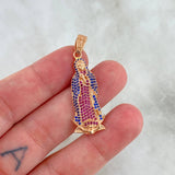 Dije Virgen Guadalupe 5.85gr / 4.3cm / Circones Fucsias-Azules Oro Rosa Dije Virgen Guadalupe 5.85gr / 4.3cm / Circones Fucsias-Azules Oro Rosa