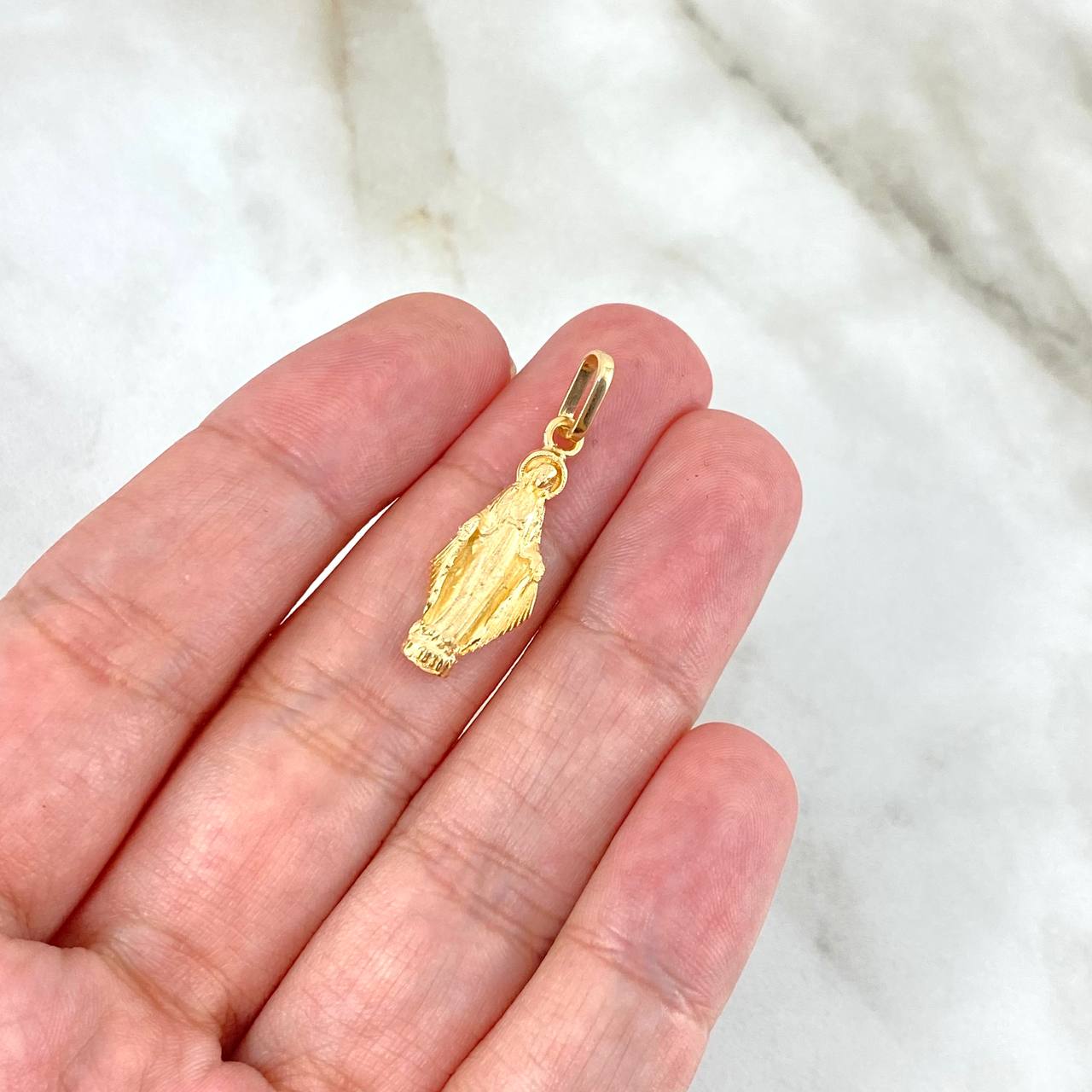 Dije Virgen Milagrosa 2.15gr / 2.8cm / Mateada Oro Amarillo Dije Virgen Milagrosa 2.15gr / 2.8cm / Mateada Oro Amarillo