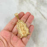 Dije Silueta Virgen Guadalupe 17.5gr / 6.3cm / Circones Blancos Oro Amarillo © Dije Silueta Virgen Guadalupe 17.5gr / 6.3cm / Circones Blancos Oro Amarillo ©