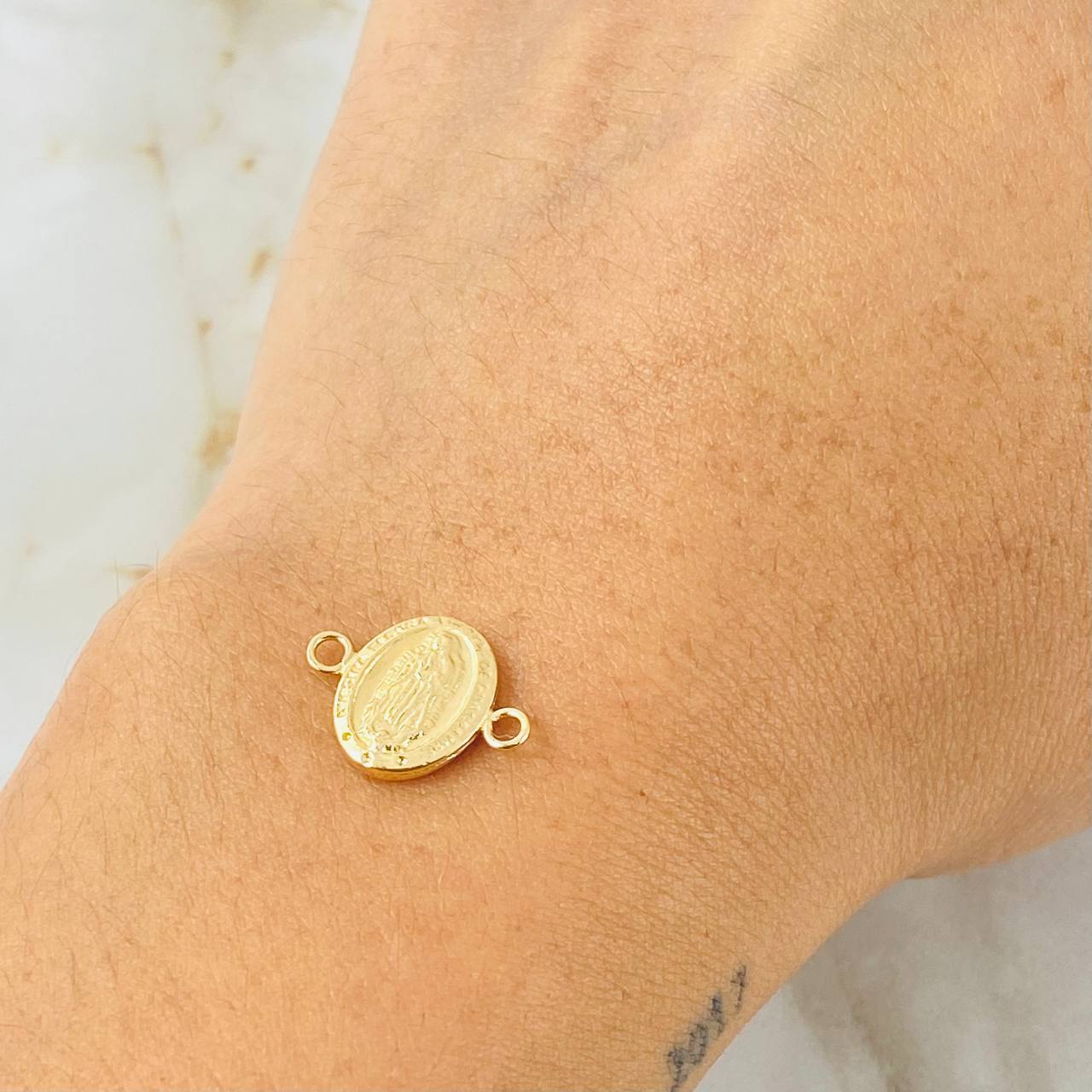 Herraje Virgen Guadalupe 0.45gr / 1.5cm / Oro Amarillo 18K Herraje Virgen Guadalupe 0.45gr / 1.5cm / Oro Amarillo 18K