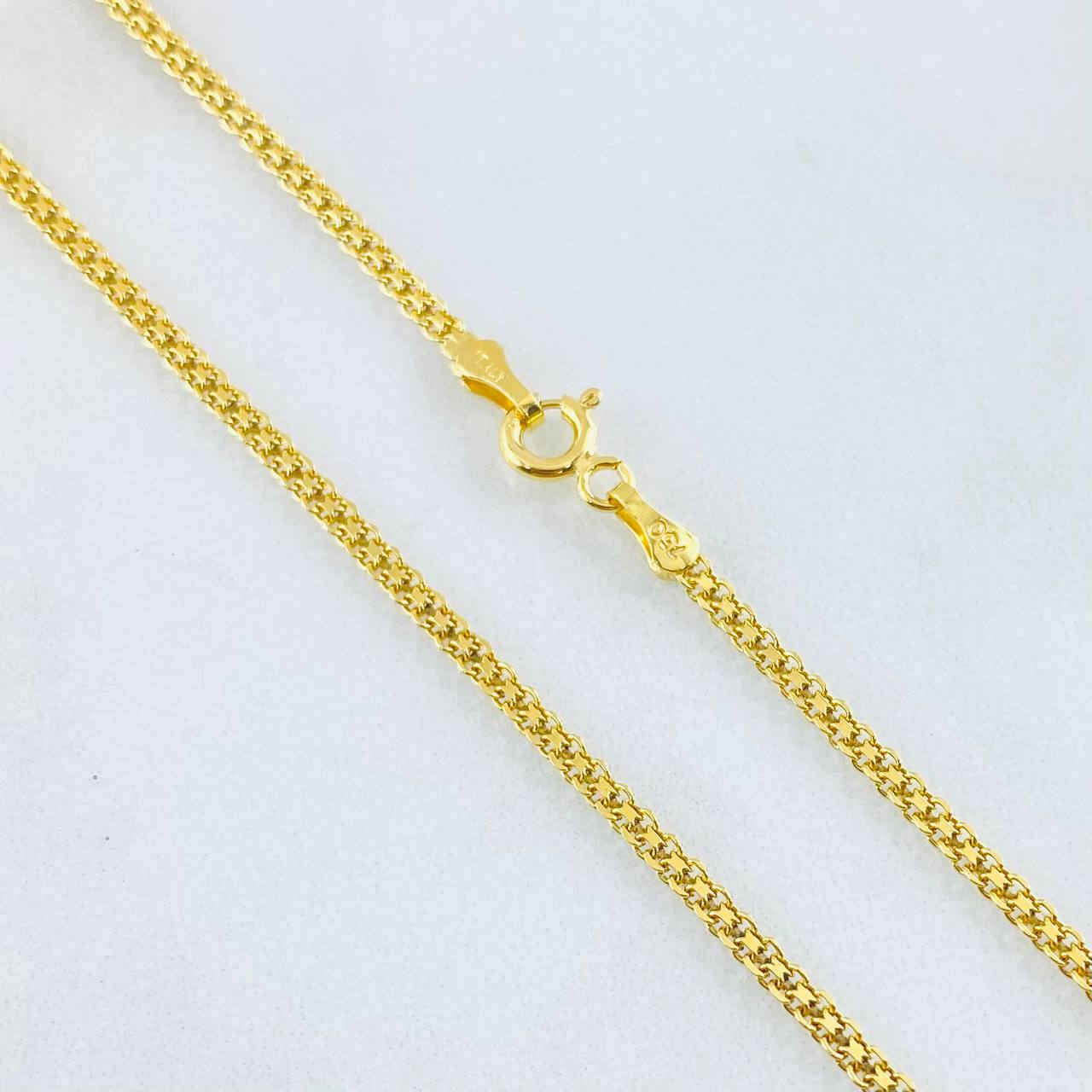 Cadena China 4.25gr / 45cm / Oro Amarillo +1 18K Cadena China 4.25gr / 45cm / Oro Amarillo +1 18K