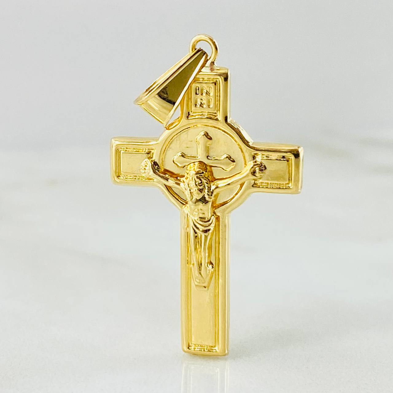 Dije Cruz Cristo 2.4gr / 4.2cm / Oro Amarillo 18K © Dije Cruz Cristo 2.4gr / 4.2cm / Oro Amarillo 18K ©