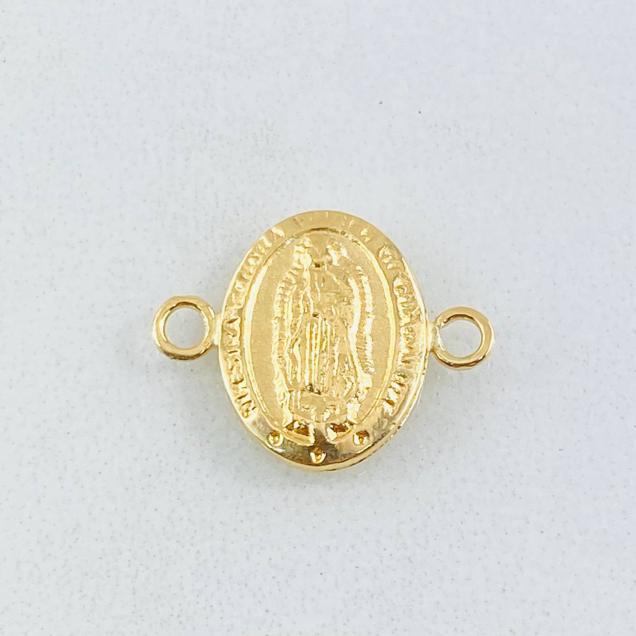 Herraje Virgen Guadalupe Ovalo 0.45gr / 1.5cm / Oro Amarillo 18K © Herraje Virgen Guadalupe Ovalo 0.45gr / 1.5cm / Oro Amarillo 18K ©
