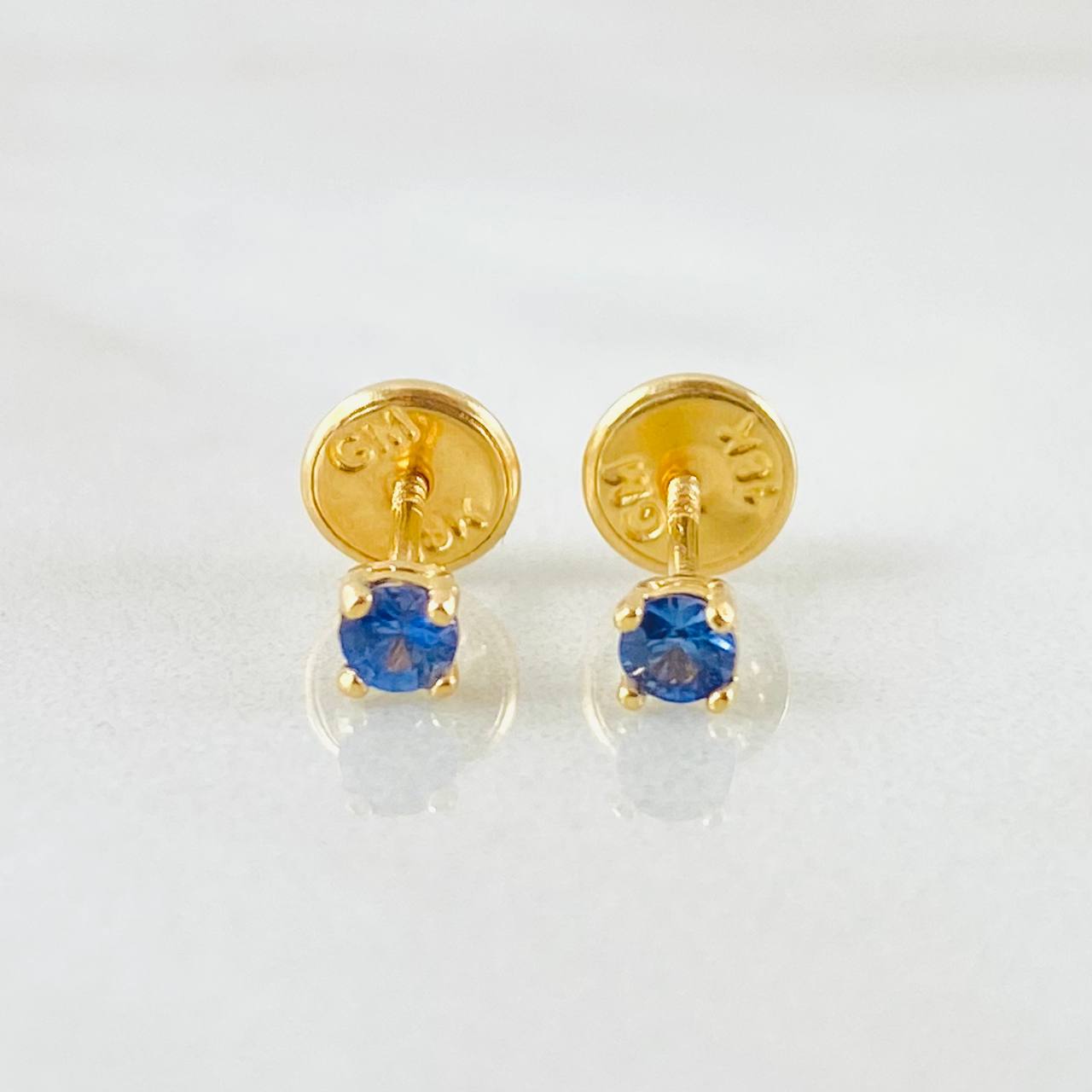 Topos Piedra Cuatro Garras Zafiros 15pts 0.6gr / Oro Amarillo 18K © Topos Piedra Cuatro Garras Zafiros 15pts 0.6gr / Oro Amarillo 18K ©