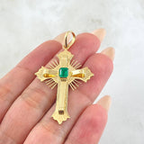 Dije Crúz de Altar Esmeralda 60pts 4gr / 4.1cm / Oro Amarillo 18K © Dije Crúz de Altar Esmeralda 60pts 4gr / 4.1cm / Oro Amarillo 18K ©