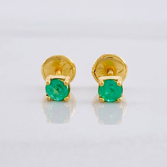 Topos Cuatro Garras Esmeralda 24pts 0.6g / 3.6mm Oro Amarillo 18K