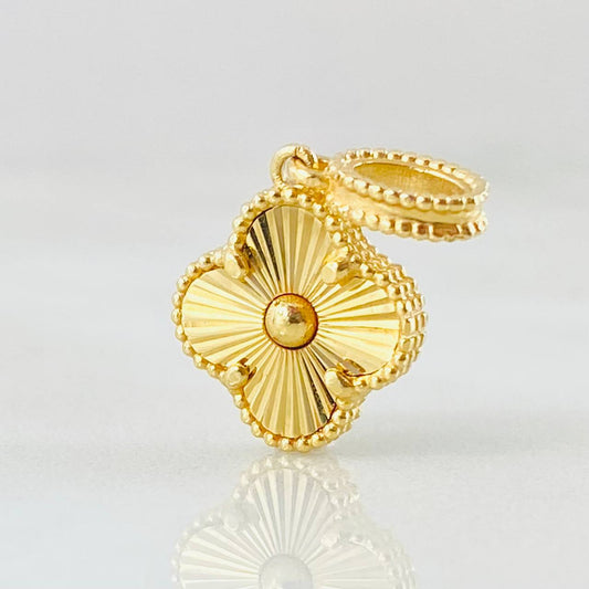 Dije Trebol Diamantado 2.35gr / 2.2cm / Oro Amarillo Nac.Esp. 18K