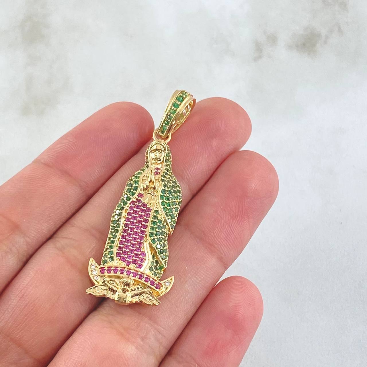 Dije Virgen Guadalupe Silueta 6.55gr / 4.7cm / Circones Blancos Verdes Fucsias Oro Amarillo 18K * Dije Virgen Guadalupe Silueta 6.55gr / 4.7cm / Circones Blancos Verdes Fucsias Oro Amarillo 18K *