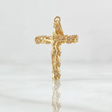 Dije Crúz Cristo Espiralizado 2.15gr / 2.9cm / Circones Blancos Oro Amarillo 18K Dije Crúz Cristo Espiralizado 2.15gr / 2.9cm / Circones Blancos Oro Amarillo 18K